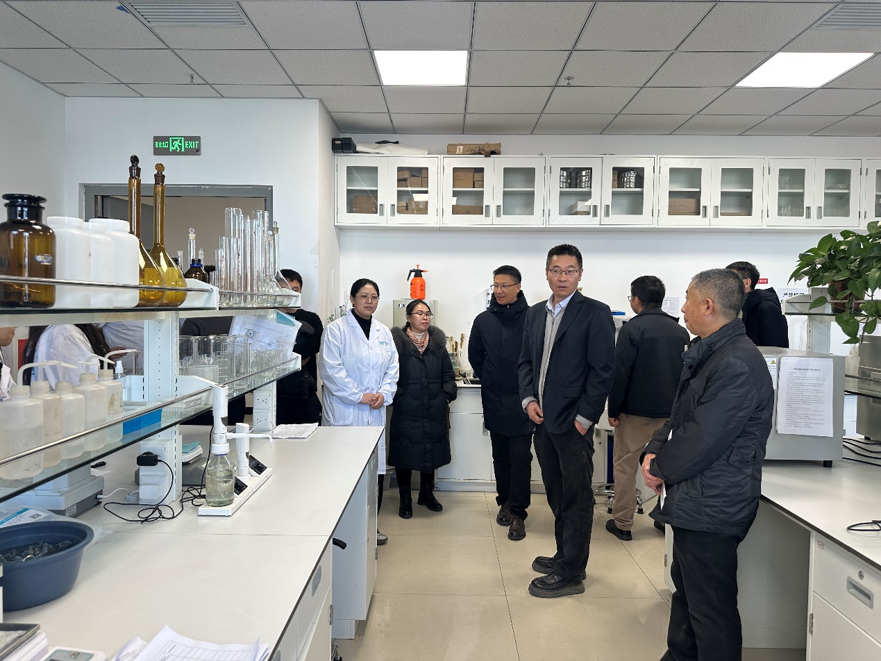 排查隐患筑防线 严守安全迎寒假——农学院开展实验室安全专项检查